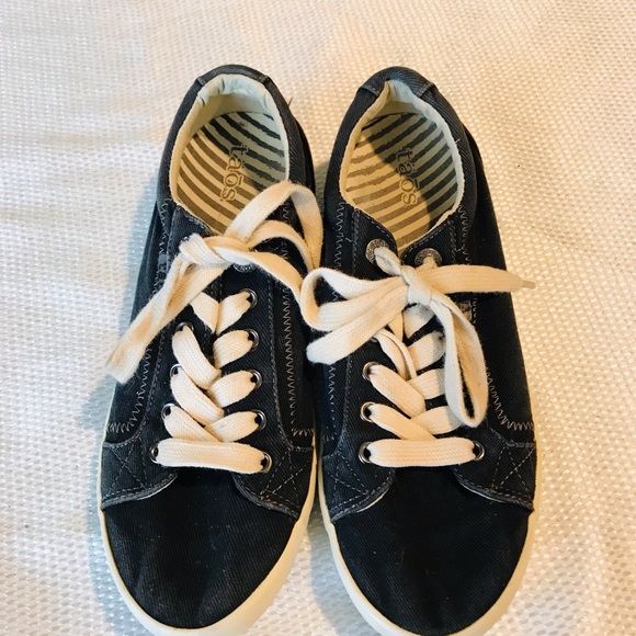 Taos navy blue Canvas Sneakers with White Laces - Picture 2 of 9